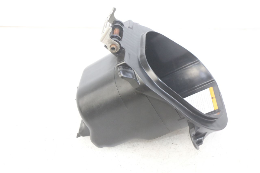 photo de ASIENTO DE ALMACENAMIENTO YAMAHA HW XENTER 125 (2011 - 2017) - Primer plano técnico