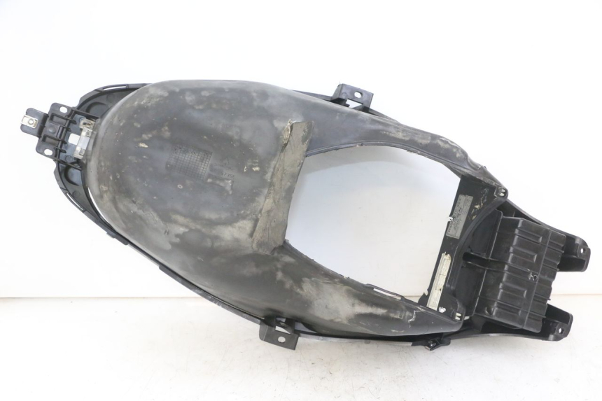 photo de ASIENTO COFRE PIAGGIO IE MP3 YOURBAN 300 (2011 - 2016) - Detalles de los puntos de fijación