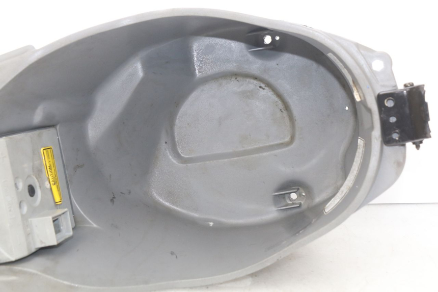 photo de CAJA DEL ASIENTO SYM JET EURO X 2T 50 (2003 - 2007) - Vista general del producto