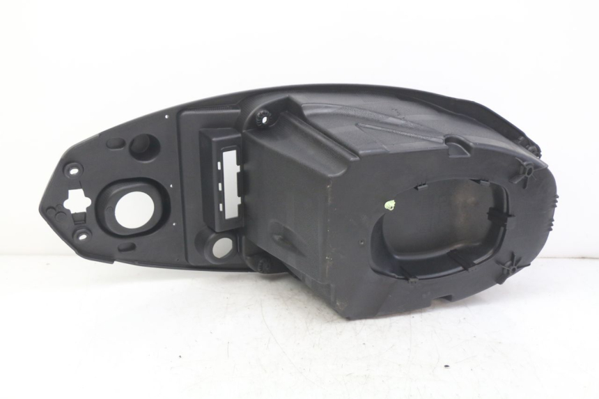 photo de ASIENTO DE ALMACENAMIENTO PEUGEOT KISBEE 2T 50 (2010 - 2017) - Detalle de la pieza