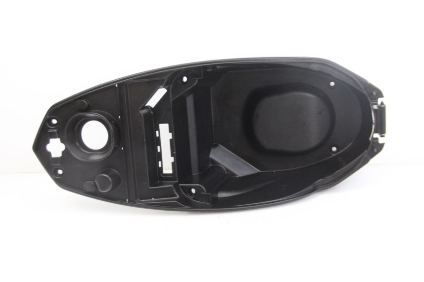 photo de CAJA DEL ASIENTO PEUGEOT KISBEE 4T 50 (2018 - 2022) - Zoom estado de uso