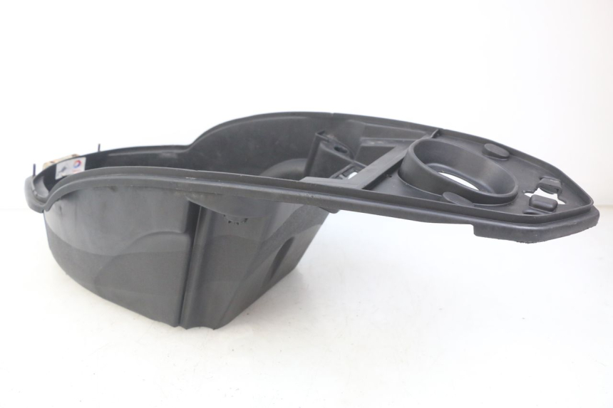 photo de CAJA DEL ASIENTO PEUGEOT KISBEE 4T 50 (2010 - 2017) - Detalles de los puntos de fijación