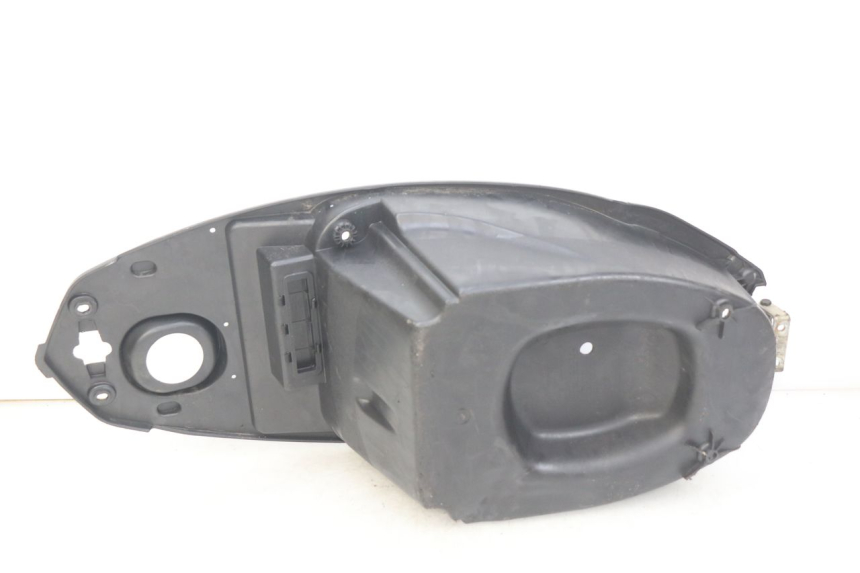 photo de CAJA DEL ASIENTO PEUGEOT KISBEE 4T 50 (2010 - 2017) - Zoom estado de uso