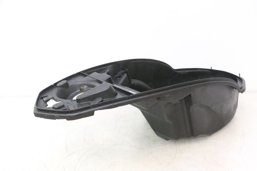 photo de ASIENTO COFRE PEUGEOT KISBEE 4T 50 (2023 - 2026) - Características distintivas