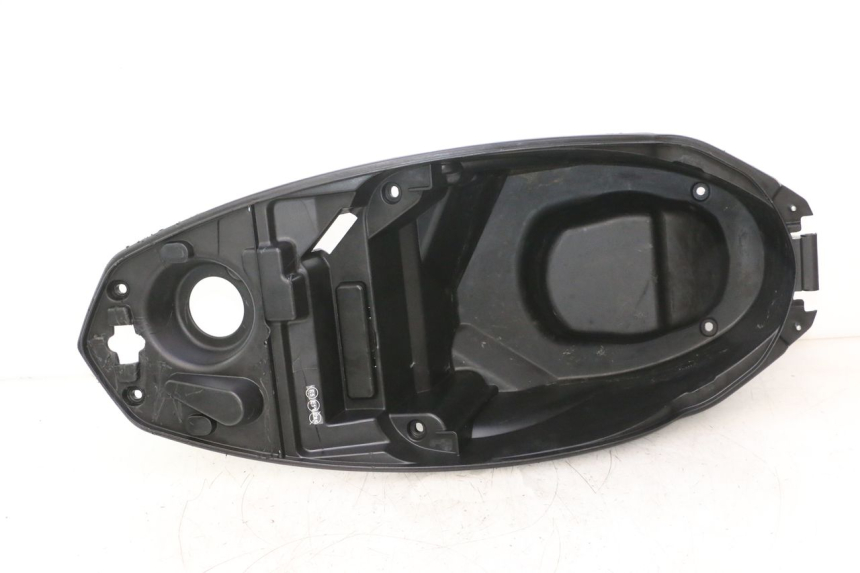 photo de ASIENTO COFRE PEUGEOT KISBEE 4T 50 (2023 - 2026) - Marcados y referencias originales