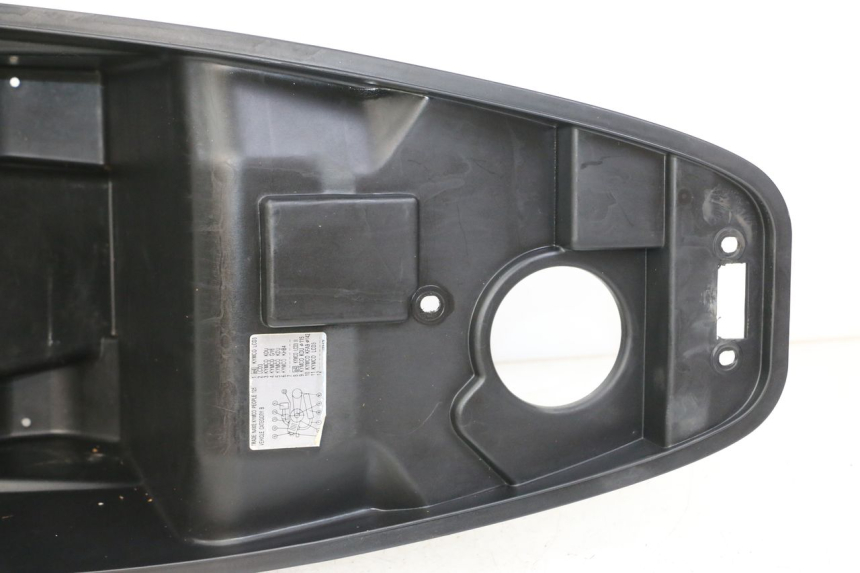 photo de ASIENTO COFRE KYMCO PEOPLE S 125 (2000 - 2008) - Detalles de los puntos de fijación