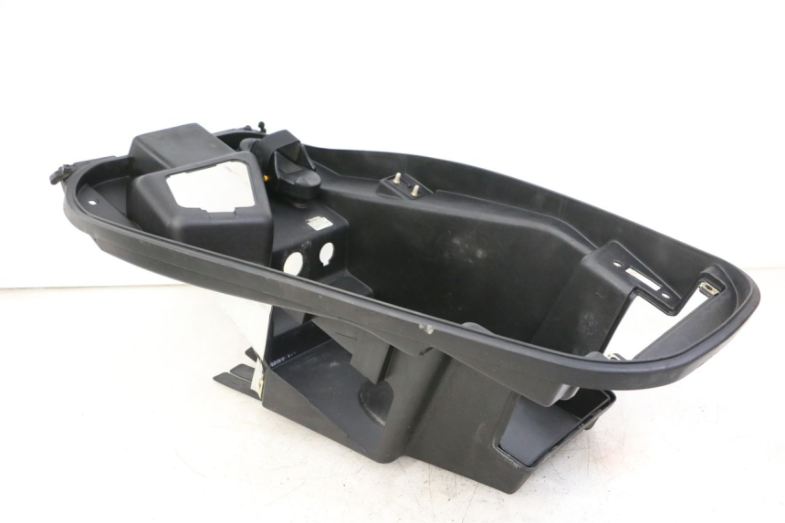 photo de ASIENTO COFRE KYMCO XCITING 500 (2007 - 2010) - Primer plano técnico
