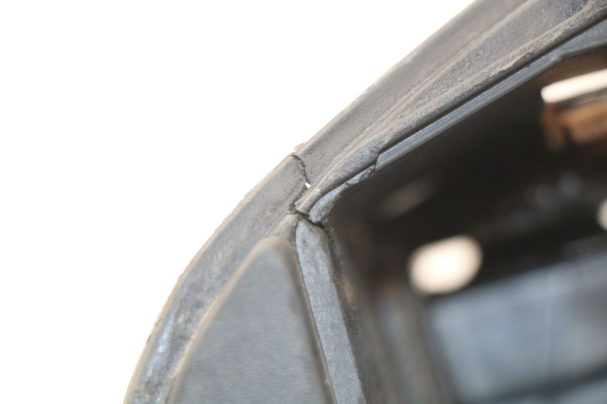 photo de CAJA DEL ASIENTO PIAGGIO LIBERTY 4T 50 (2004 - 2008) - Detalle de la pieza