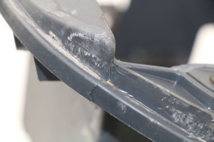 photo de CAJA DEL ASIENTO PIAGGIO LIBERTY 4T 50 (2004 - 2008) - Zoom estado de uso