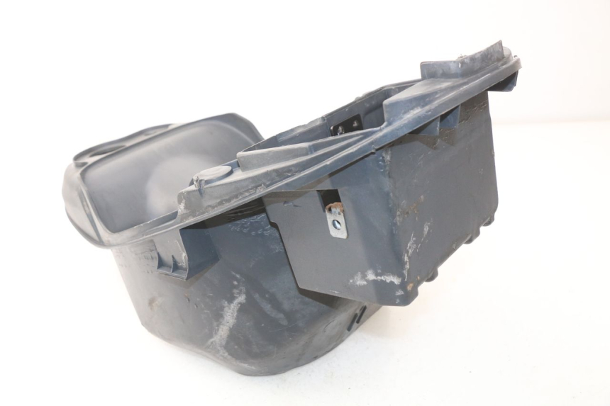 photo de CAJA DEL ASIENTO PIAGGIO LIBERTY 4T 50 (2004 - 2008) - Estado de la superficie y material