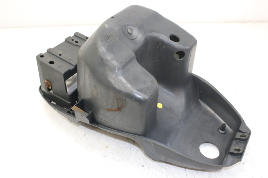 photo de CAJA DEL ASIENTO PIAGGIO LIBERTY 4T 50 (2004 - 2008) - Primer plano técnico