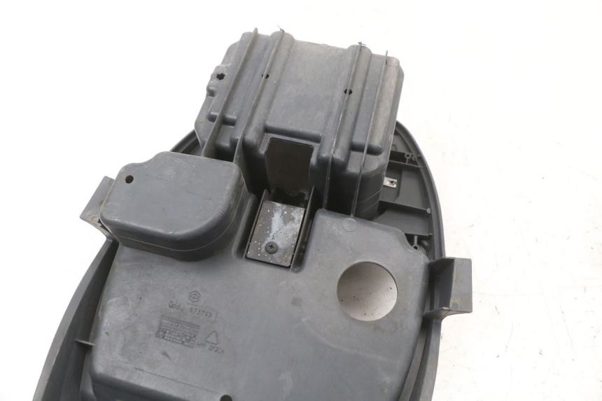 photo de ASIENTO COFRE PIAGGIO LIBERTY 4T 50 (2018 - 2021) - Primer plano técnico