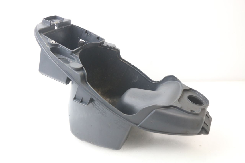 photo de ASIENTO DE ALMACENAMIENTO PIAGGIO LIBERTY 125 (2009 - 2013) - Primer plano técnico