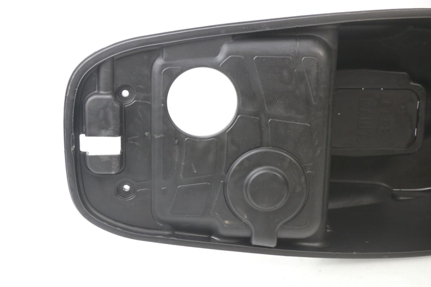 photo de ASIENTO COFRE KYMCO LIKE 125 (2009 - 2016) - Detalles de los puntos de fijación