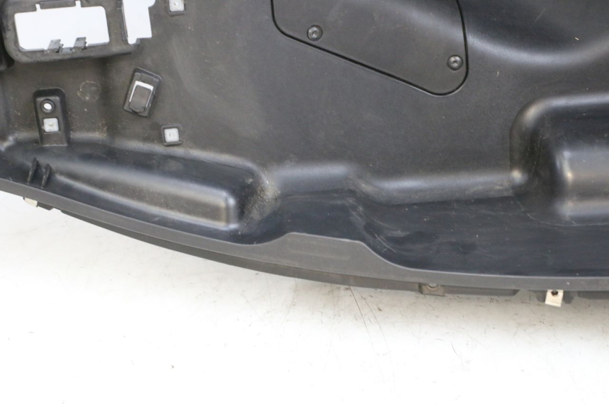 photo de ASIENTO COFRE PIAGGIO MP3 HPE 350 (2018 - 2020) - Primer plano de alta resolución