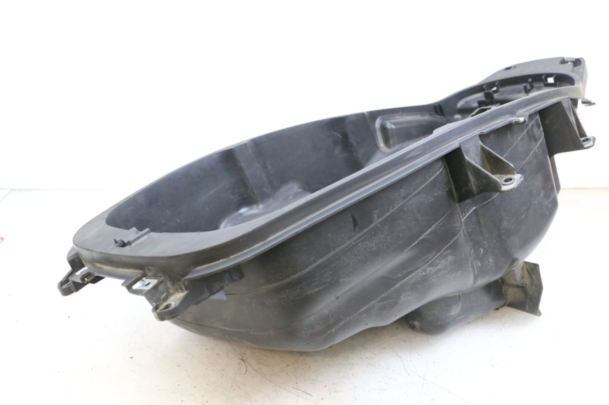 photo de ASIENTO COFRE PIAGGIO MP3 HPE 350 (2018 - 2020) - Estado de la superficie y material