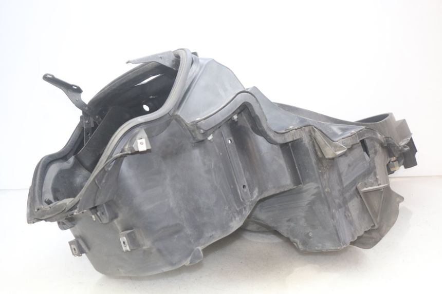 photo de CAJA DEL ASIENTO PIAGGIO MP3 LT 400 (2007 - 2012) - Primer plano técnico