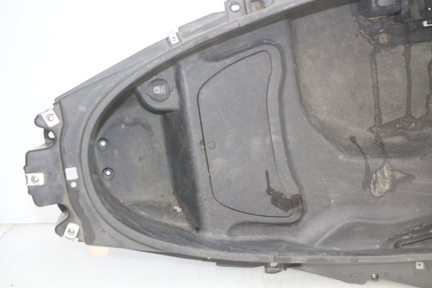 photo de CAJA DEL ASIENTO PIAGGIO MP3 LT 400 (2007 - 2012) - Recambio usado revisado