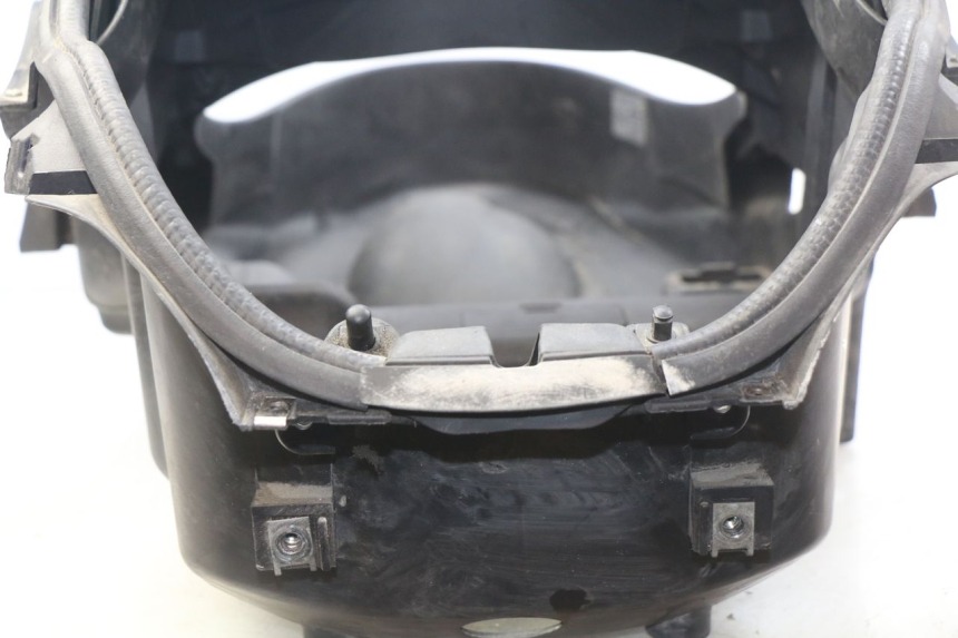 photo de CAJA DEL ASIENTO PIAGGIO MP3 LT 300 (2010 - 2016) - Detalle de la pieza
