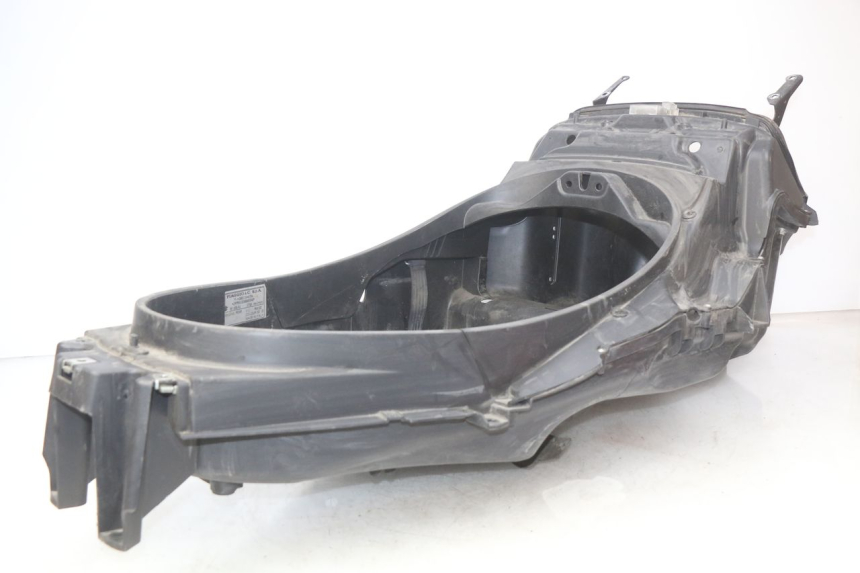 photo de CAJA DEL ASIENTO PIAGGIO MP3 LT 300 (2010 - 2016) - Otra perspectiva