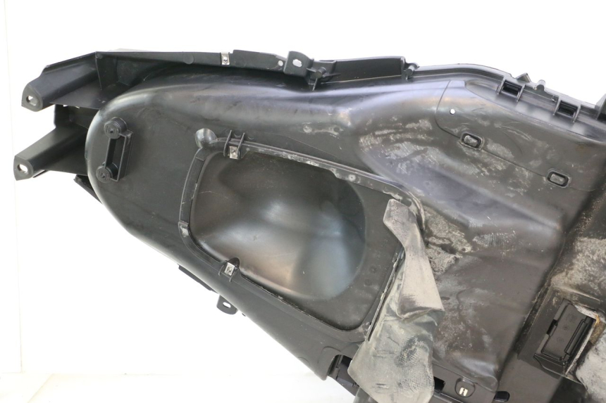 photo de CAJA DEL ASIENTO PIAGGIO MP3 LT 300 (2010 - 2016) - Detalle de la pieza