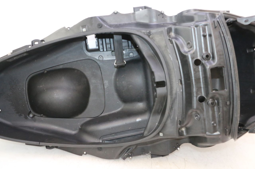 photo de CAJA DEL ASIENTO PIAGGIO MP3 LT 300 (2010 - 2016) - Foto de producto adicional