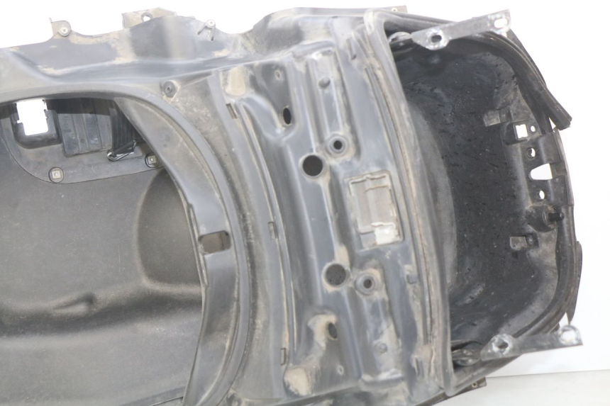 photo de CAJA DEL ASIENTO PIAGGIO MP3 500 (2011 - 2015) - Recambio usado revisado