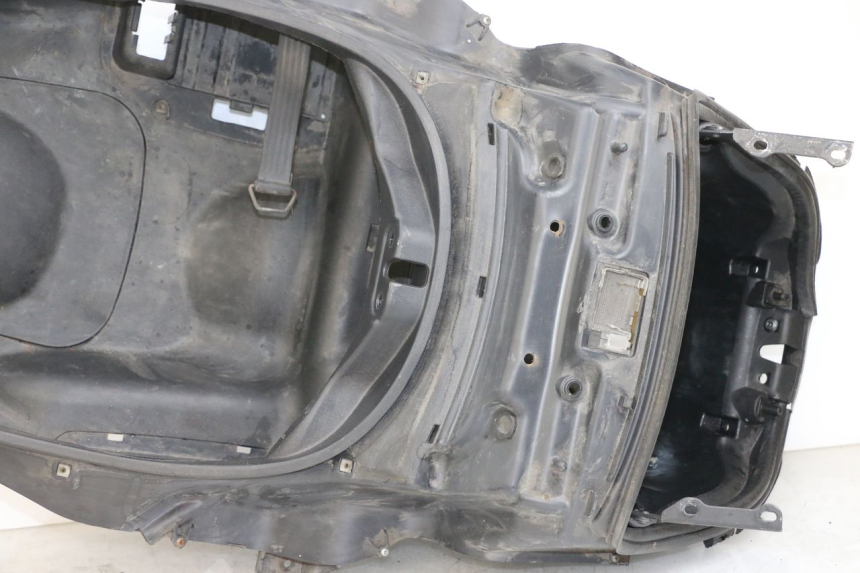 photo de ASIENTO COFRE PIAGGIO MP3 125 (2006 - 2014) - Detalles de los puntos de fijación