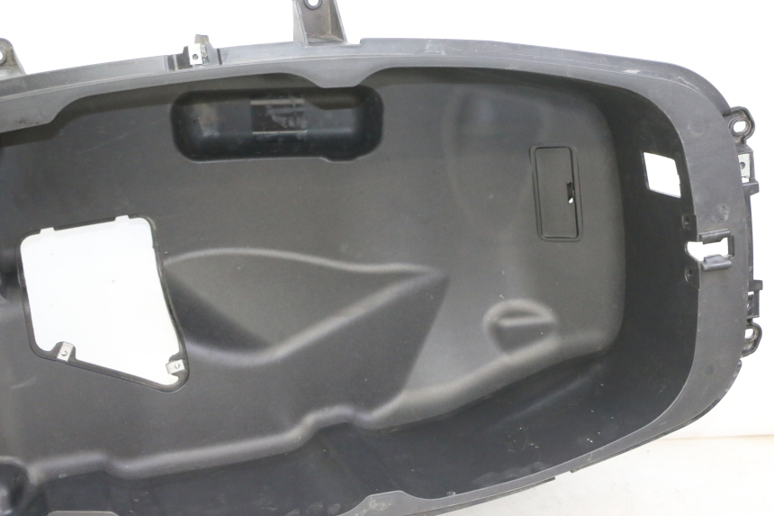 photo de ASIENTO COFRE PIAGGIO MP3 500 (2014 - 2017) - Otra vista del artículo