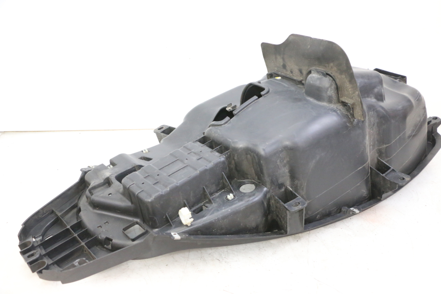 photo de ASIENTO COFRE PIAGGIO MP3 500 (2014 - 2017) - Primer plano técnico
