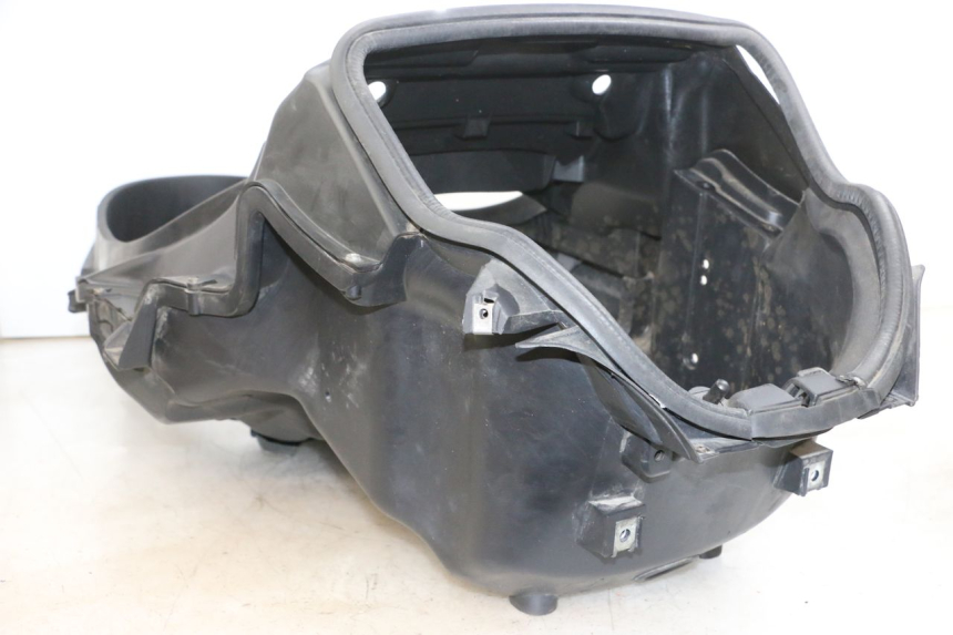 photo de ASIENTO COFRE PIAGGIO MP3 RL 250 (2006 - 2010) - Zoom estado de uso