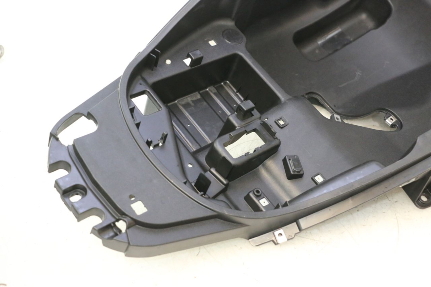 photo de ASIENTO COFRE PIAGGIO MP3 500 (2016 - 2018) - Características distintivas