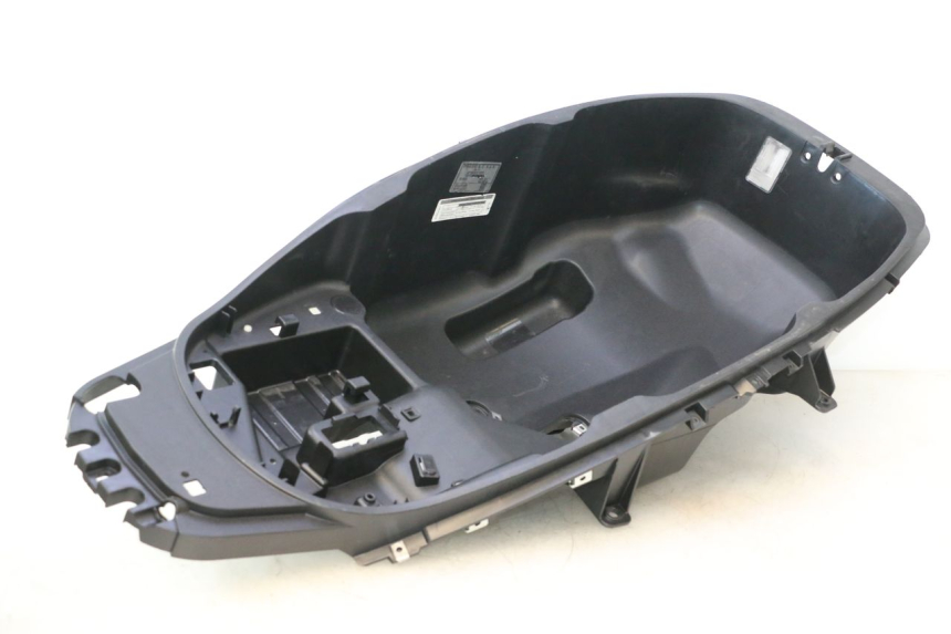 photo de ASIENTO COFRE PIAGGIO MP3 500 (2016 - 2018) - Zoom sobre los componentes