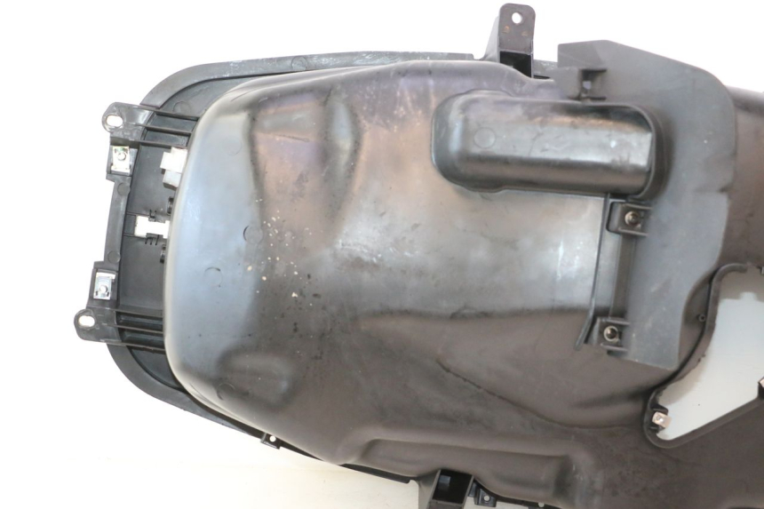photo de ASIENTO COFRE PIAGGIO MP3 500 (2016 - 2018) - Primer plano técnico