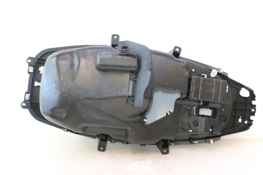 photo de ASIENTO COFRE PIAGGIO MP3 500 (2016 - 2018) - Detalles de los puntos de fijación