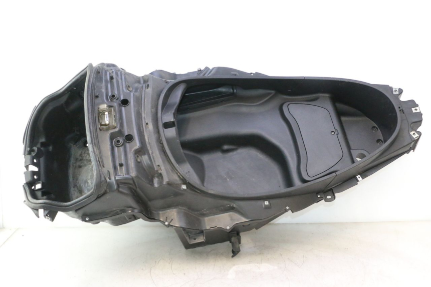 photo de CAJA DEL ASIENTO PIAGGIO MP3 500 (2011 - 2015) - Vista principal