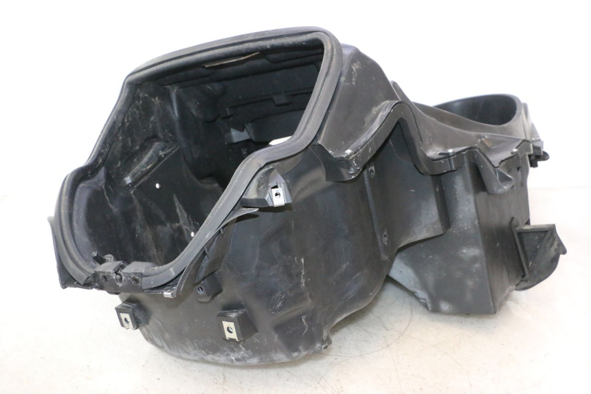 photo de CAJA DEL ASIENTO PIAGGIO MP3 500 (2011 - 2015) - Estado de la superficie y material