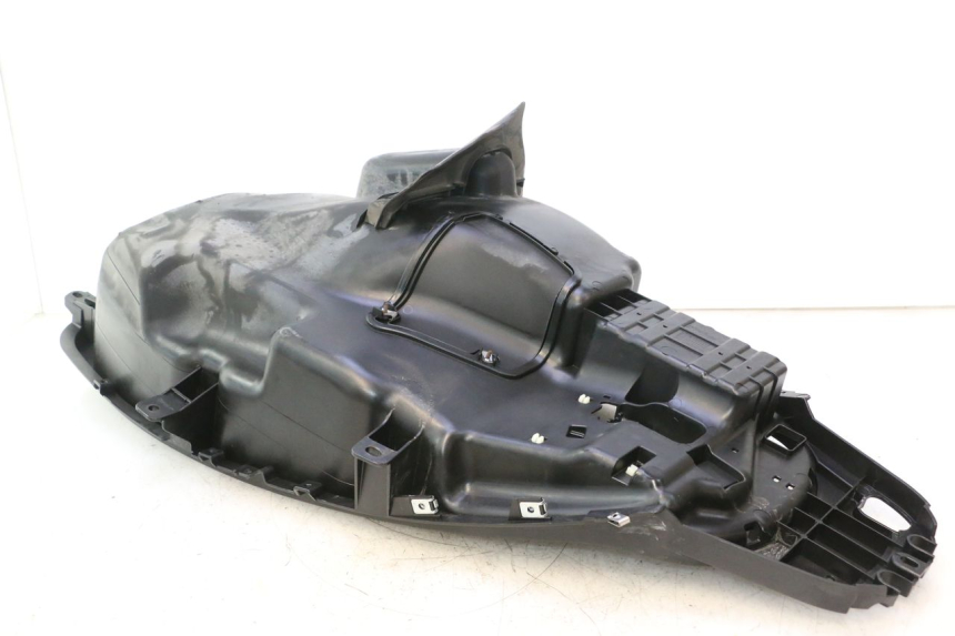 photo de ASIENTO COFRE PIAGGIO MP3 500 (2016 - 2018) - Primer plano de alta resolución