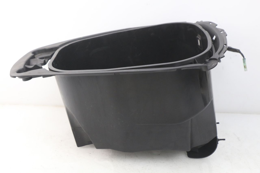 photo de ASIENTO COFRE MBK MW TRYPTIK 125 (2017 - 2022) - Detalles de los puntos de fijación