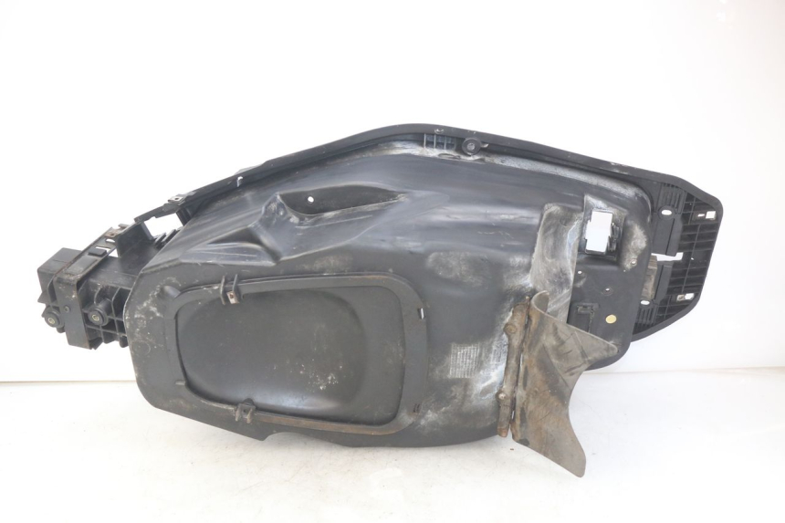 photo de ASIENTO DE ALMACENAMIENTO GILERA NEXUS 125 (2007 - 2009) - Detalles de los puntos de fijación