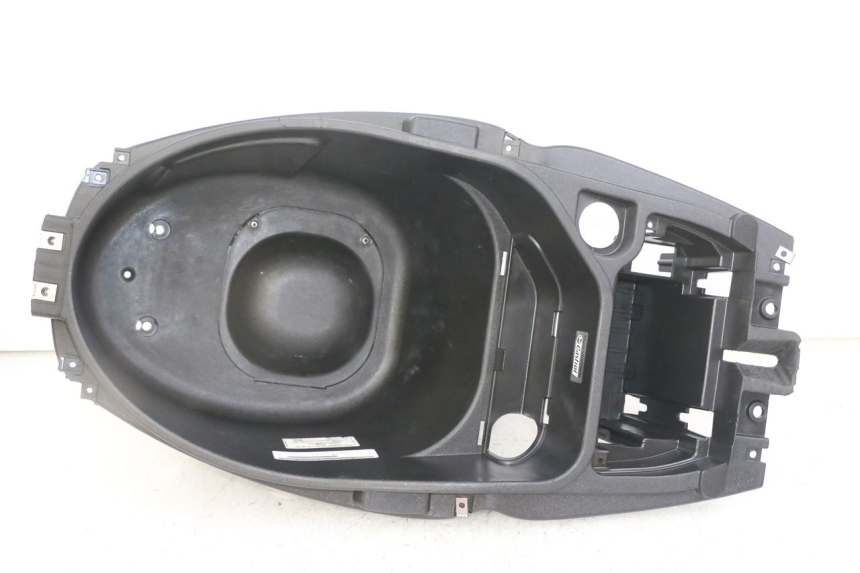 photo de ASIENTO COFRE PIAGGIO NRG POWER PUREJET 50 (2018 - 2021) - Detalles de los puntos de fijación
