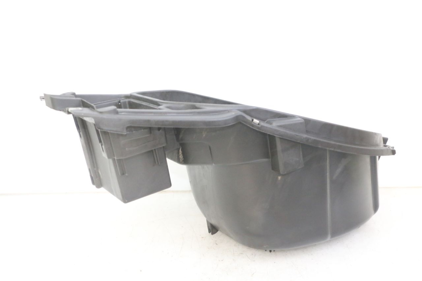 photo de ASIENTO COFRE PIAGGIO NRG POWER PUREJET 50 (2018 - 2021) - Primer plano técnico