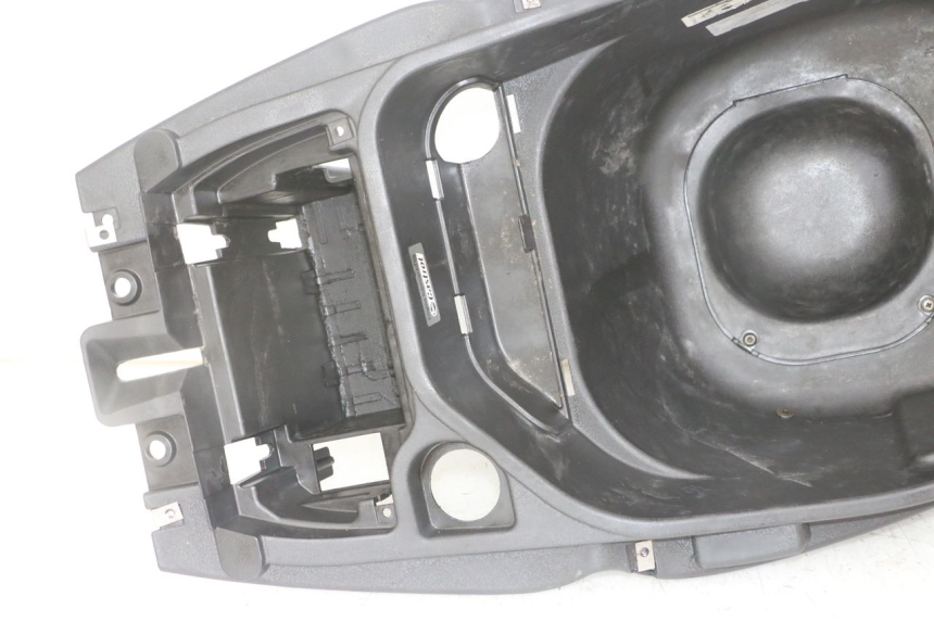 photo de ASIENTO COFRE PIAGGIO NRG POWER PUREJET 50 (2018 - 2021) - Estado de la superficie y material
