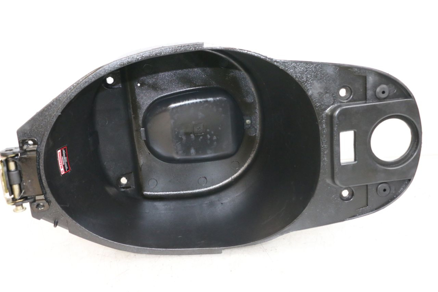 photo de CAJA DEL ASIENTO JM MOTORS OLDIES 4T 50 (2010 - 2020) - Primer plano técnico