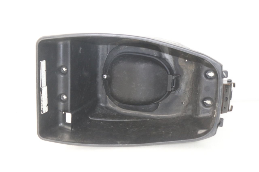 photo de ASIENTO DE ALMACENAMIENTO SYM ORBIT 2 4T 50 (2008 - 2017) - Otra perspectiva