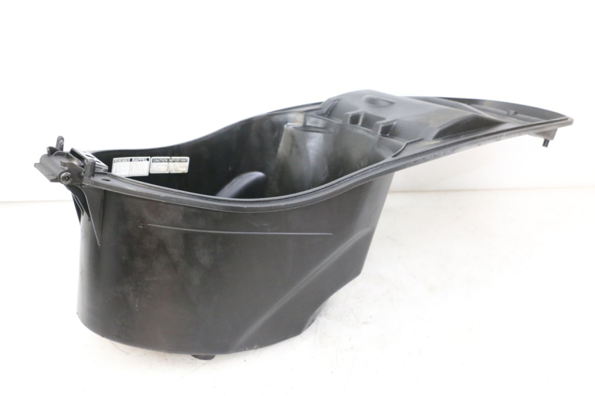 photo de ASIENTO DE ALMACENAMIENTO PEUGEOT BELVILLE 125 (2017 - 2021) - Otra perspectiva