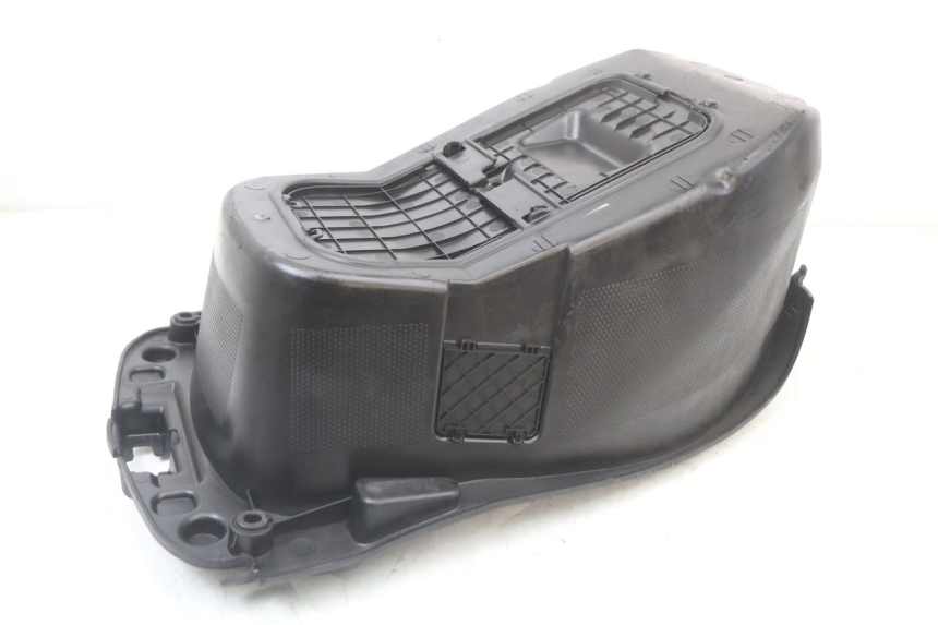 photo de ASIENTO COFRE PEUGEOT DJANGO 125 (2014 - 2017) - Detalles de los puntos de fijación