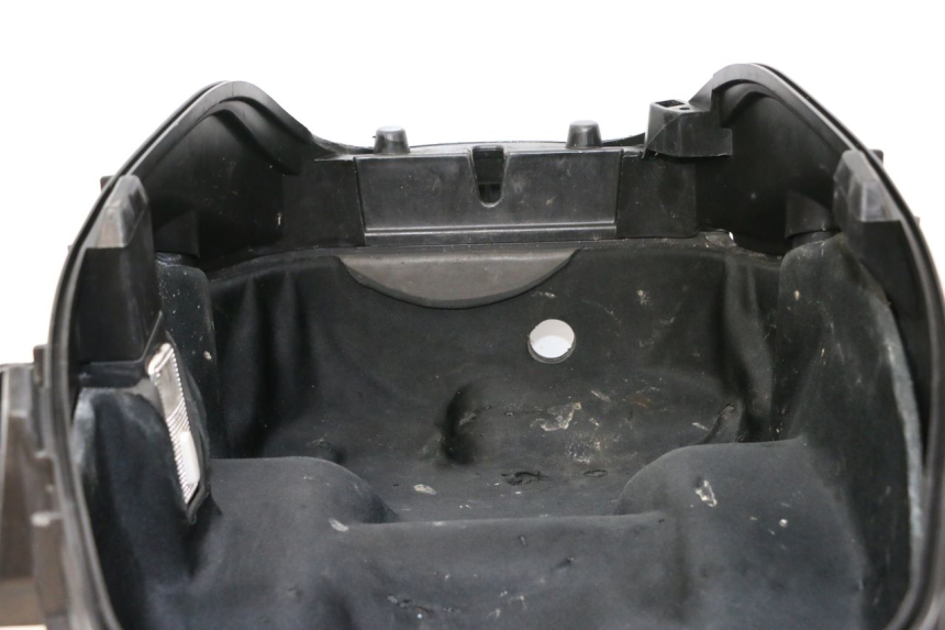 photo de ASIENTO COFRE PEUGEOT SATELIS 125 (2013 - 2018) - Otra perspectiva