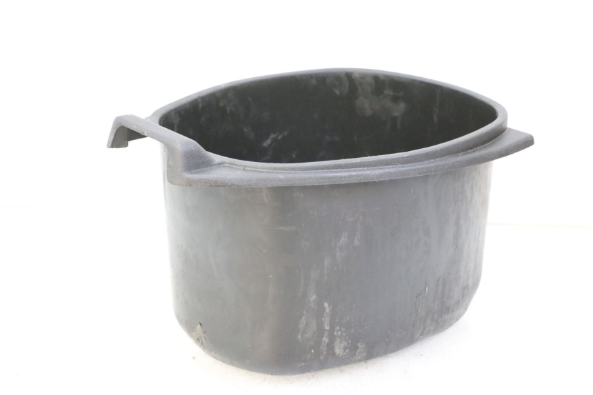 photo de ASIENTO DE ALMACENAMIENTO PIAGGIO VESPA S 2T 50 (2007 - 2014) - Primer plano técnico