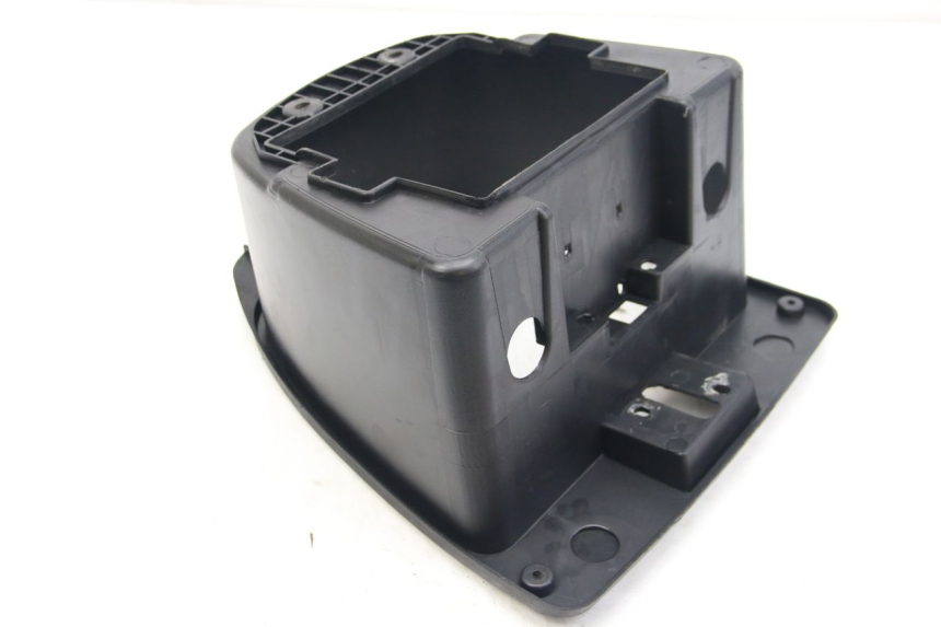 photo de ASIENTO DE ALMACENAMIENTO RED ELECTRIC RED E PRO 1 (2017 - 2019) - Estado de la superficie y material